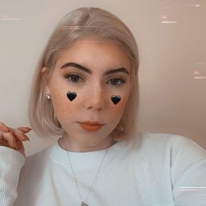 Meet your Posher, Holly